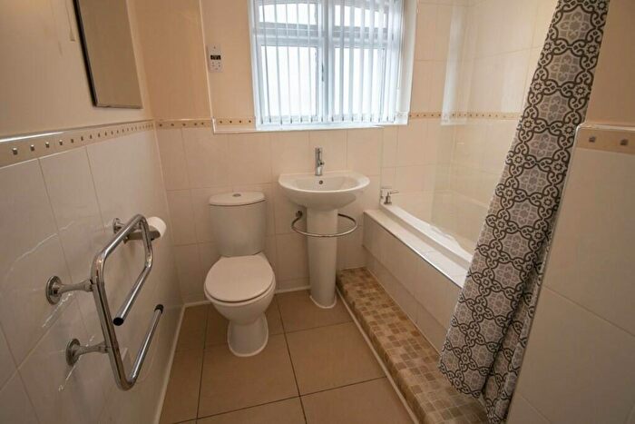 2 Bedroom Apartment To Rent In Edward England Wharf, Cardiff, CF10