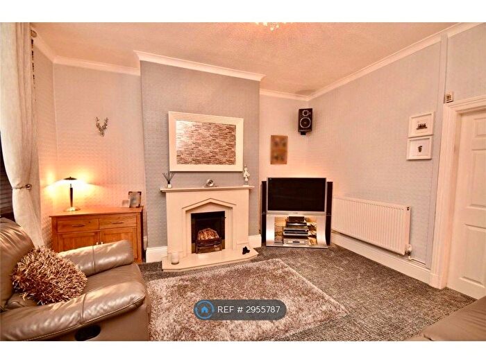 2 Bedroom Terraced House To Rent In Royton, Oldham, OL2