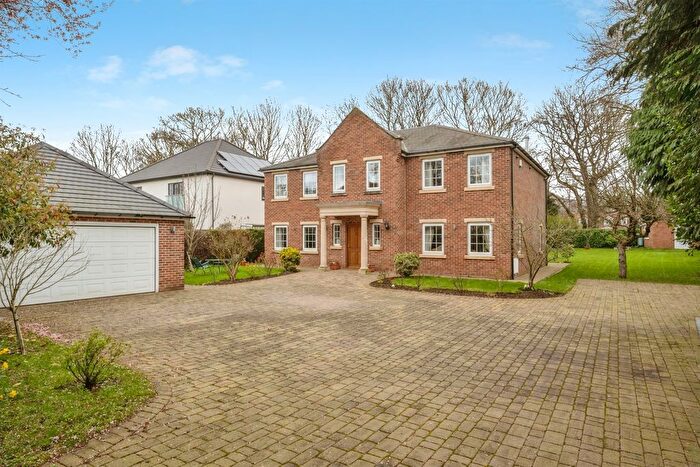 4 Bedroom Detached House For Sale In St. Wilfrids Road, Bessacarr, Doncaster, DN4