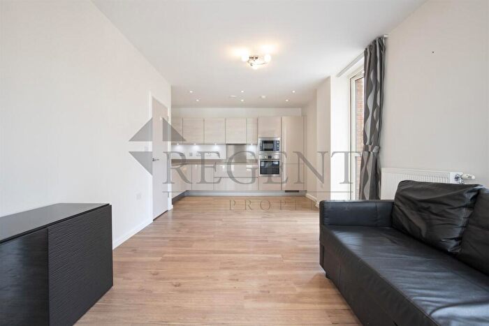 2 Bedroom Apartment To Rent In Shackle Court, Gresham Place, E3