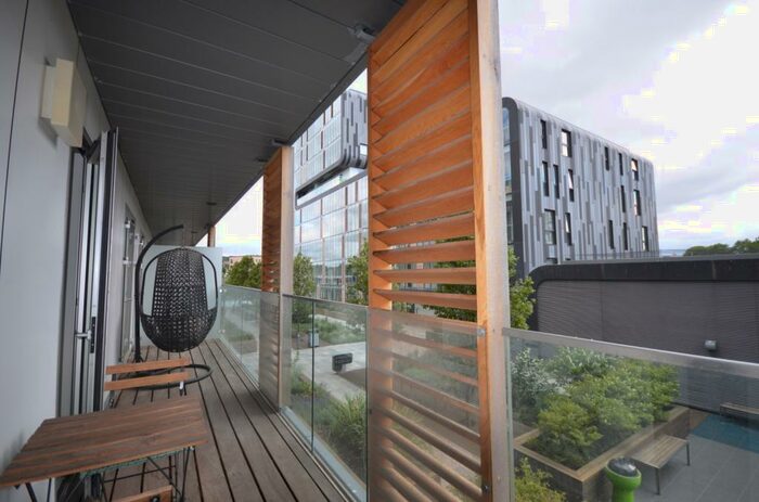 2 Bedroom Flat To Rent In Harper Studios Love Lane, SE18