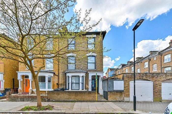 2 Bedroom Flat For Sale In Wilberforce Road, London, N4