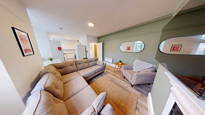 6 Bedroom Flat To Rent In St Nicholas Street, BS1