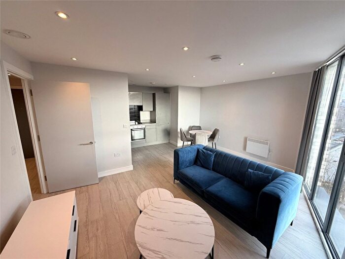 1 Bedroom Flat To Rent In Regent Plaza Block B, Oldfield Road, Salford, M5