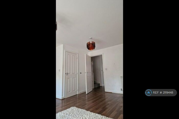 3 Bedroom Semi-Detached House To Rent In Poppy Avenue, Broughton, Milton Keynes, MK10