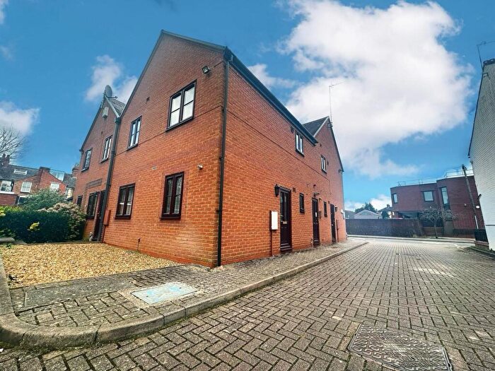 1 Bedroom Flat To Rent In Grove Road, Stratford-upon-Avon, CV37