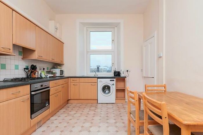 3 Bedroom Flat To Rent In Morningside Road Edinburgh United Kingdom, EH10