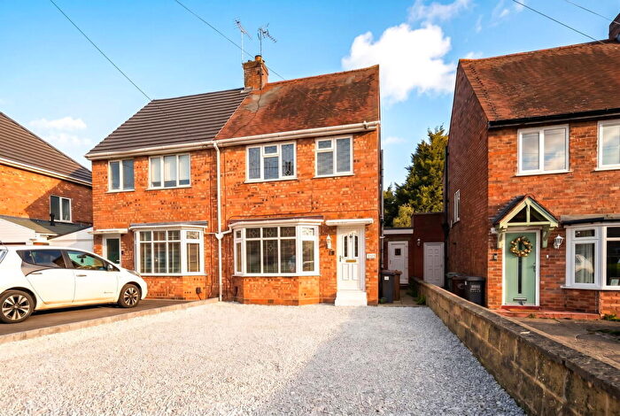 3 Bedroom Semi Detached House For Sale In High Street, Shirley, B90