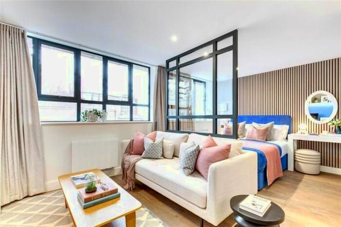 1 Bedroom Flat To Rent In Balham High Road, London, SW12