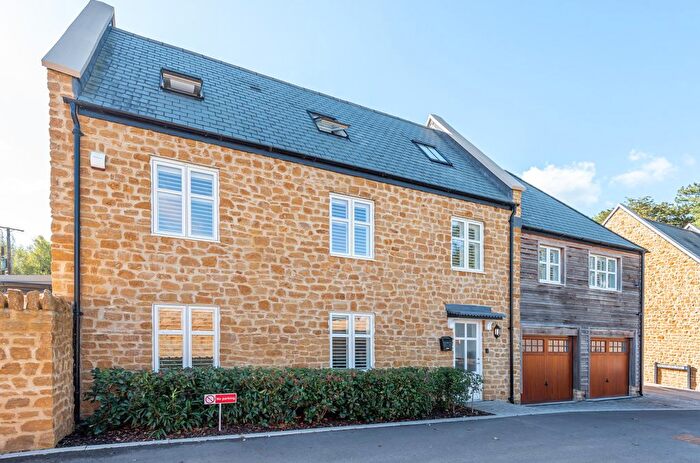 4 Bedroom Detached House For Sale In Brook Square, Tail Mill, Merriott, Somerset, TA16