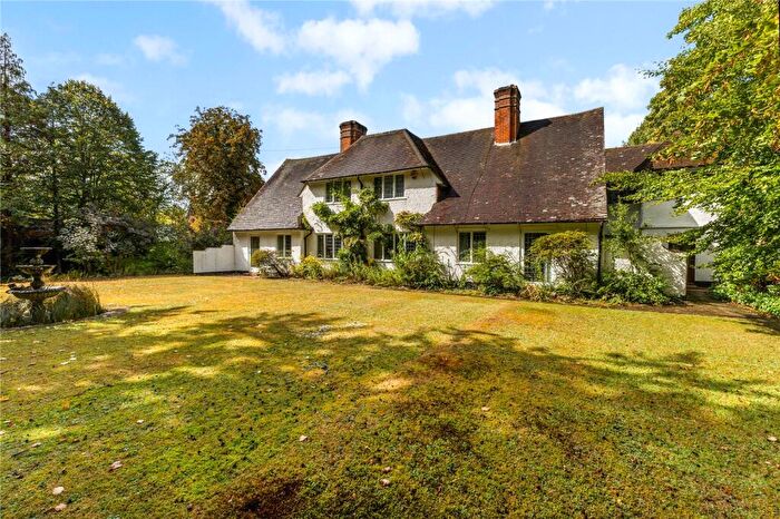 5 Bedroom Detached House For Sale In Greenhill Road, Farnham, Surrey, GU9