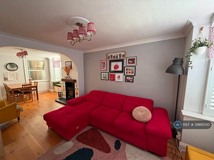 3 Bedroom End Of Terrace House To Rent In Guildford Road, St Albans, AL1