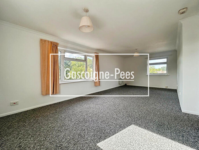 2 Bedroom Flat To Rent In Tadley, RG26