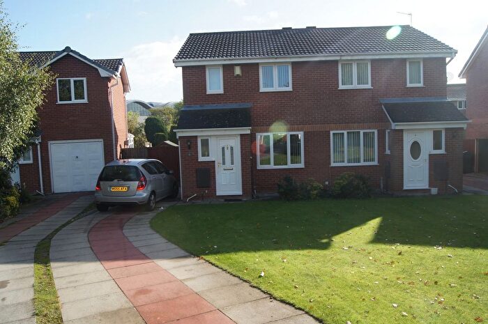 3 Bedroom Semi Detached House To Rent In Jersey Avenue, Ellesmere Port, Cheshire., CH65