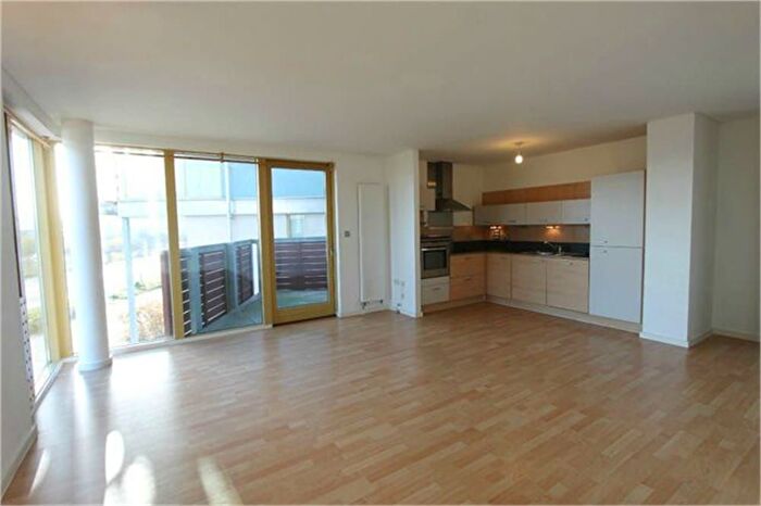 2 Bedroom Flat To Rent In Farnsworth Court, West Parkside, London, SE10