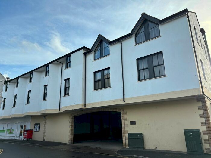 2 Bedroom Maisonette To Rent In Fore Street, Bovey Tracey, Newton Abbot, TQ13