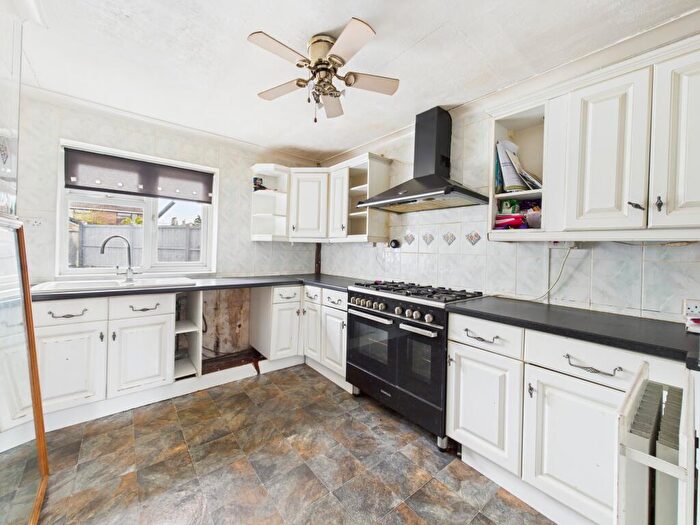 3 Bedroom Semi-Detached House For Sale In Whitehurst Street, Allenton, DE24
