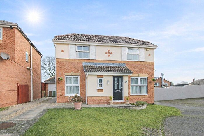 3 Bedroom Detached House For Sale In High Keep Fold, Hall Green, WF4