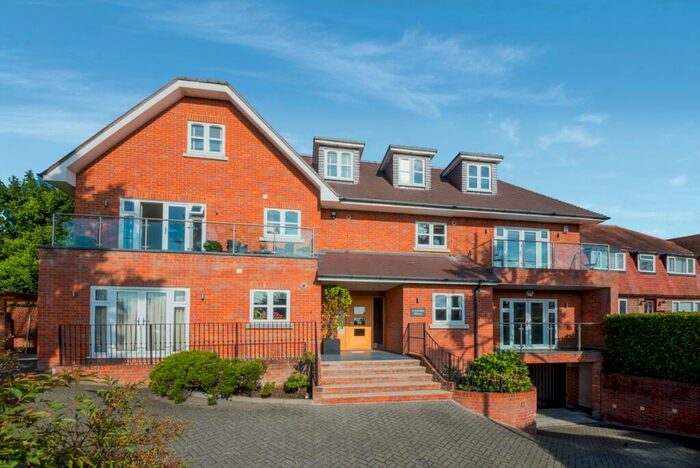 2 Bedroom Apartment To Rent In Elms Road Harrow, HA3