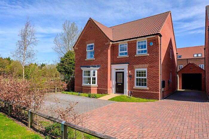 4 Bedroom Detached House For Sale In Ousebank Drive, Skelton, York, YO30