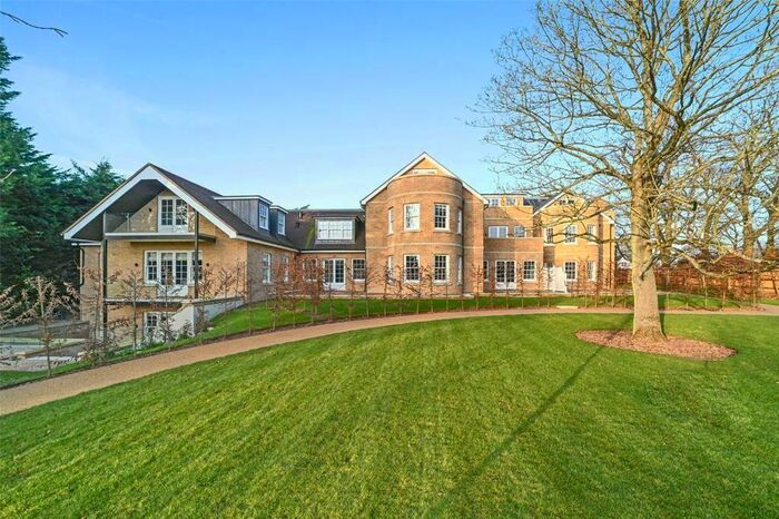 3 Bedroom Apartment To Rent In Mill Road, Stock, CM4