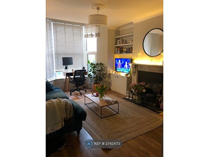 1 Bedroom Flat To Rent In Barry Road, London, SE22