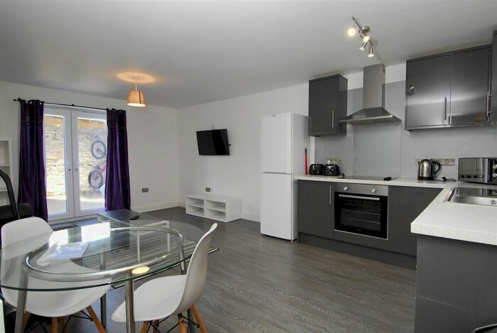 2 Bedroom Flat To Rent In Belgrave Manor, Apt, Plymouth, PL4