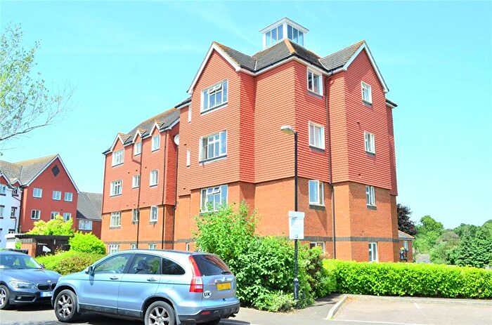 3 Bedroom Apartment For Sale In Tower Close, East Grinstead, West Sussex, RH19
