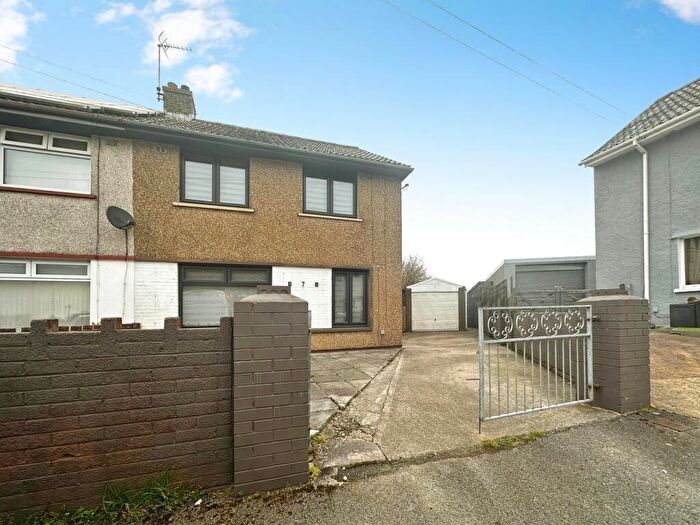 3 Bedroom Semi Detached House For Sale In Brynhyfryd, Sarn, Bridgend, CF32