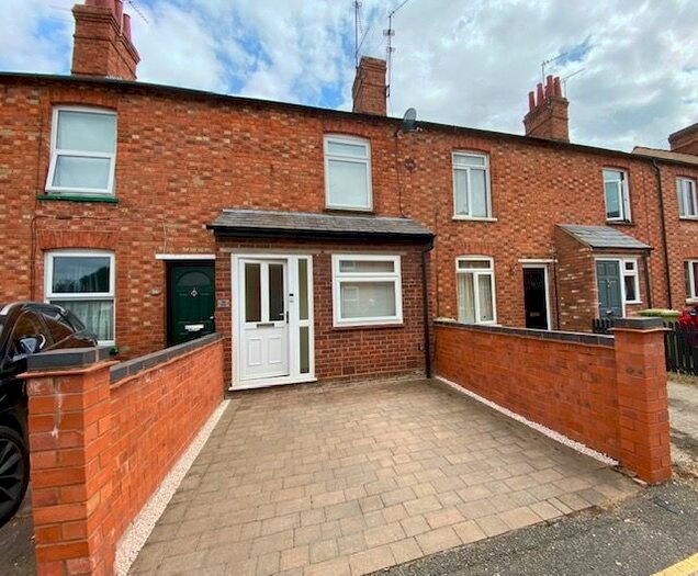 2 Bedroom Property To Rent In Queen Street, Stony Stratford, Milton Keynes, MK11