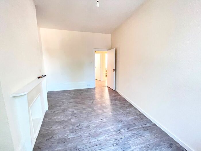 1 Bedroom Flat To Rent In Newington Green Road, Highbury, N1