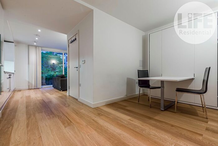 Studio To Rent In Station Approach, Hayes, UB3