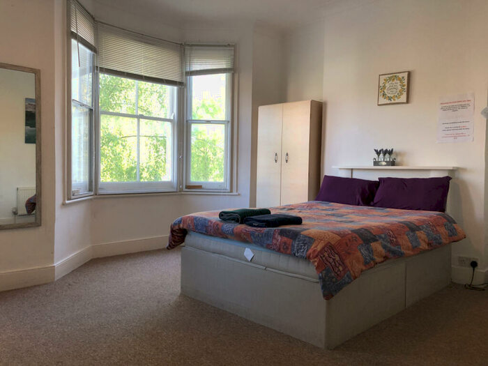 1 Bedroom Flat To Rent In Scawen Road, London, SE8