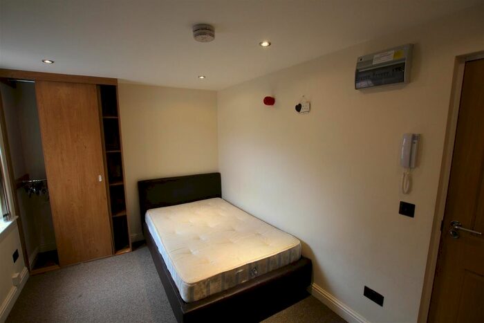 Studio To Rent In Narborough Road, Leicester, LE3