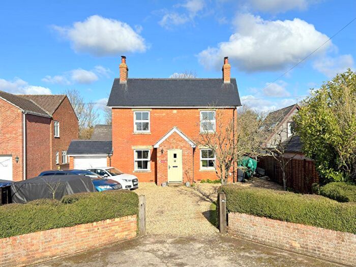 3 Bedroom Detached House For Sale In Mill Road, Worton, Devizes, Wiltshire, SN10
