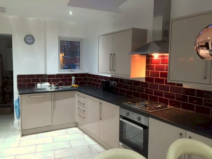 6 Bedroom Terraced House To Rent In Dawlish Road, Selly Oak, Birmingham, B29