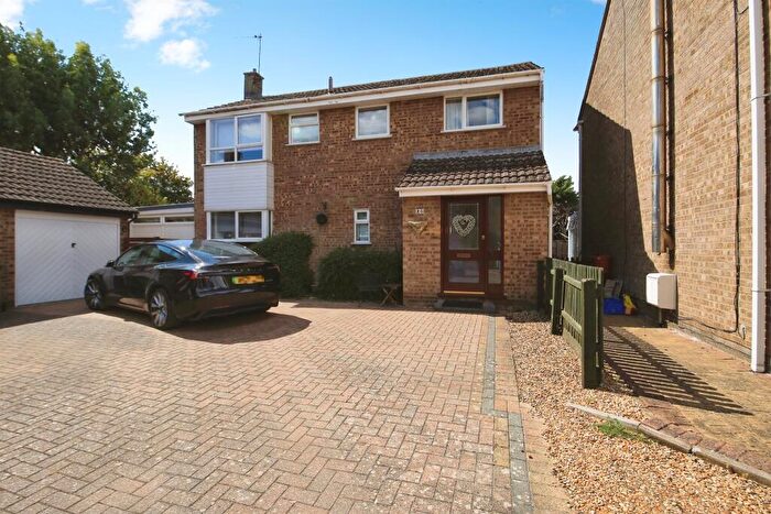 4 Bedroom Detached House For Sale In Partridge Close, Yaxley, Peterborough, PE7