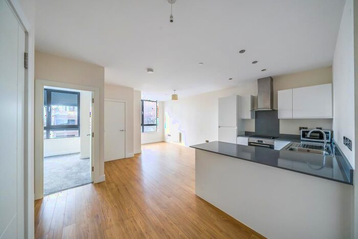 2 Bedroom Flat To Rent In Staines Road West, Sunbury On Thames, TW16