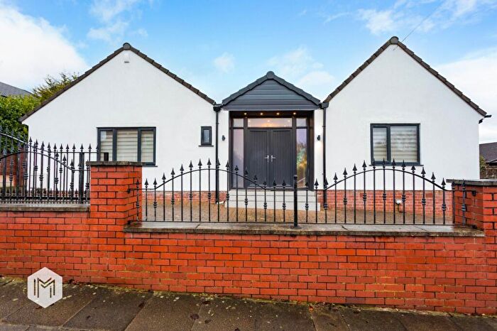 4 Bedroom Detached Bungalow For Sale In Mile Lane, Bury, BL8