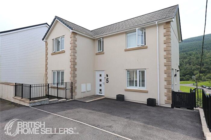 4 Bedroom Detached House For Sale In Painters Row, Treherbert, Treorchy, Rhondda Cynon Taf, CF42