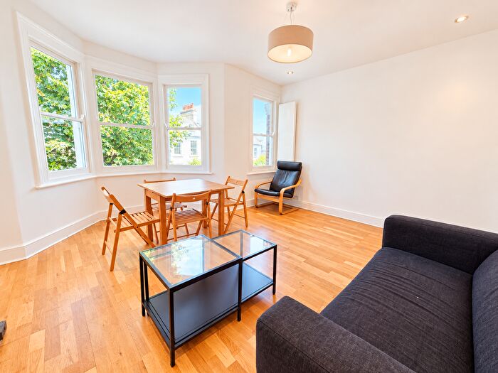 2 Bedroom Flat To Rent In Beresford Road, London, N8