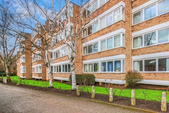 2 Bedroom Apartment To Rent In Pentlands Court, Cambridge, CB4