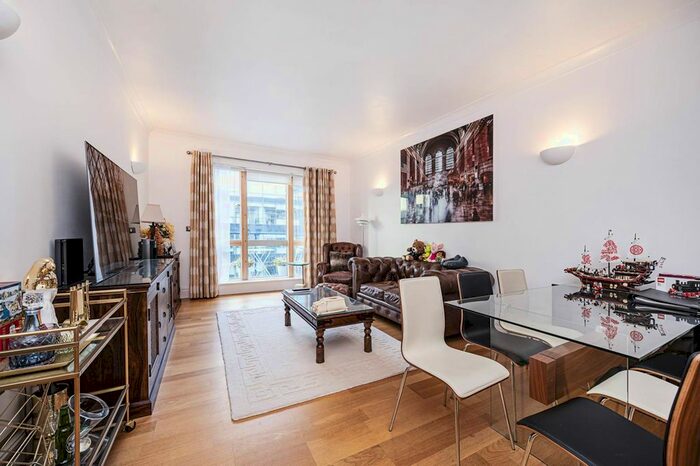 2 Bedroom Flat To Rent In Tudor Street, Farringdon, London, EC4Y