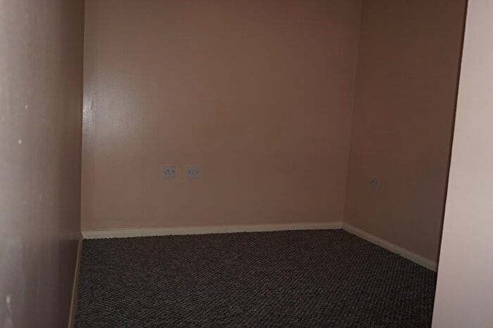 1 Bedroom Flat To Rent In Wells Court, Regarth Avenue, Romford, Essex, RM1