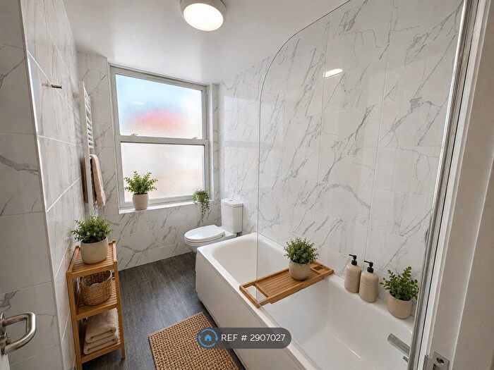 3 Bedroom Flat To Rent In Gloucester Road, Bristol, BS7