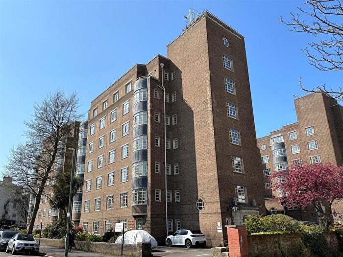 1 Bedroom Retirement Property To Rent In Harewood Court, Wilbury Road, Hove, BN3