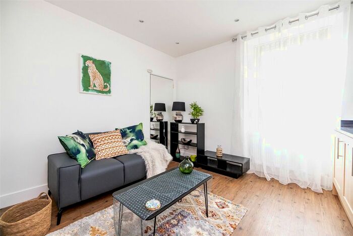 2 Bedroom Flat To Rent In Menzies Road, Ground Floor Left, Torry, Aberdeen, AB11