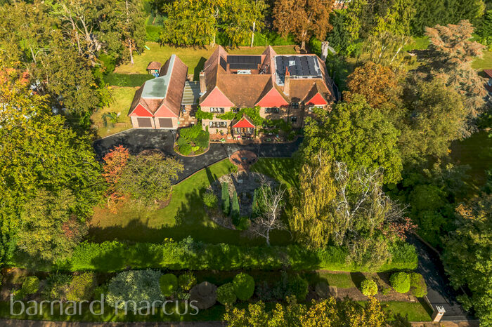 5 Bedroom House To Rent In The South Border, Purley, CR8