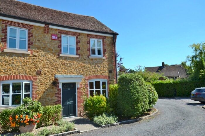 2 Bedroom End Of Terrace House To Rent In Midhurst, West Sussex, GU29