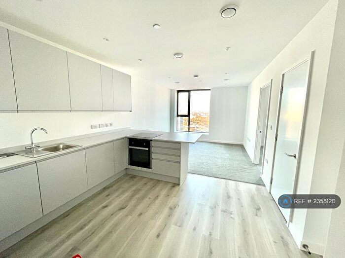 1 Bedroom Flat To Rent In Wharf End, Trafford Park, Manchester, M17